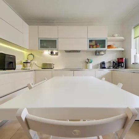 Elegant 3-bedroom In Historic Centre By Malta Weekend Daire Valletta