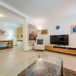 Apartamento Elegant 3-bedroom In Historic Centre By Malta Weekend *