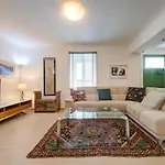 Elegant 3-bedroom In Historic Centre By Malta Weekend Apartamento
