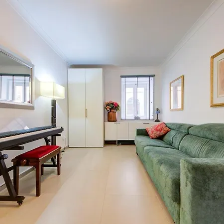 Superb 3 Bedroom Maisonette In Apartment Valletta