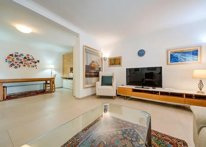 Apartamento Elegant 3-bedroom In Historic Centre By Malta Weekend *