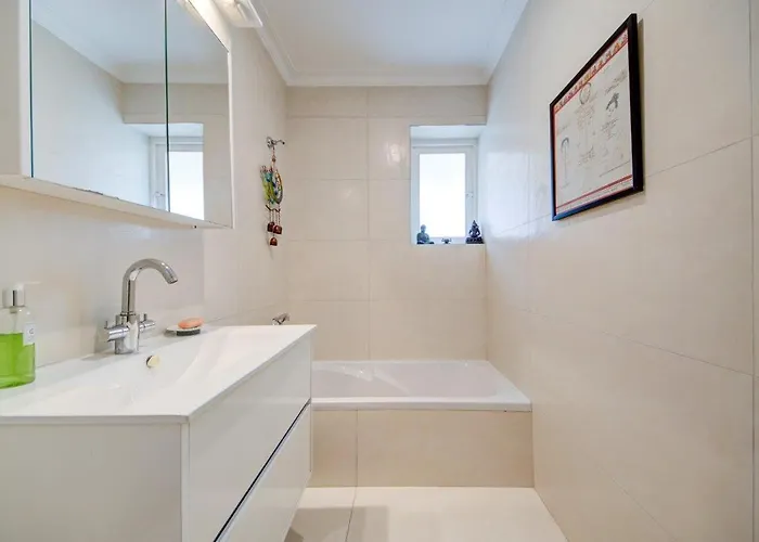 Elegant 3-bedroom In Historic Centre By Malta Weekend