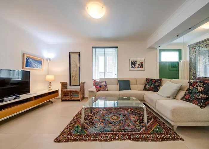 Elegant 3-bedroom In Historic Centre By Malta Weekend Apartamento